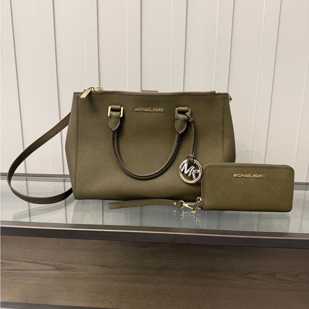 Michael Kors Olive Green Purse and Wallet Set